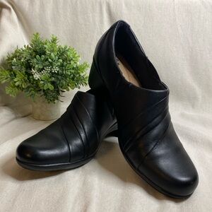 Clarks Genette Port Womens Black Leather Mid Heel Size 9